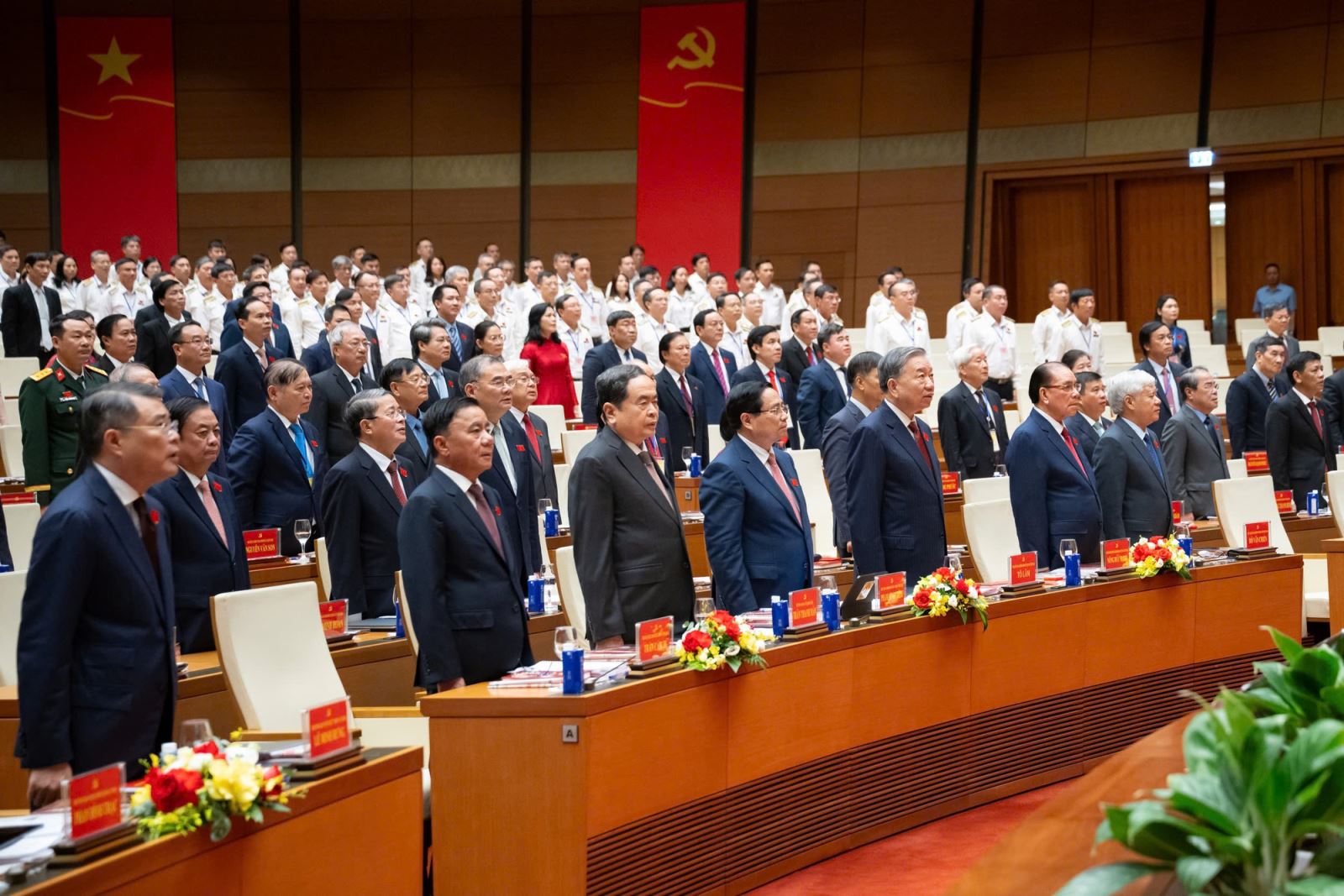 Đại biểu Quốc hội: từ vị trí đại diện đến một nghề chính trị chuyên nghiệp tại Việt Nam